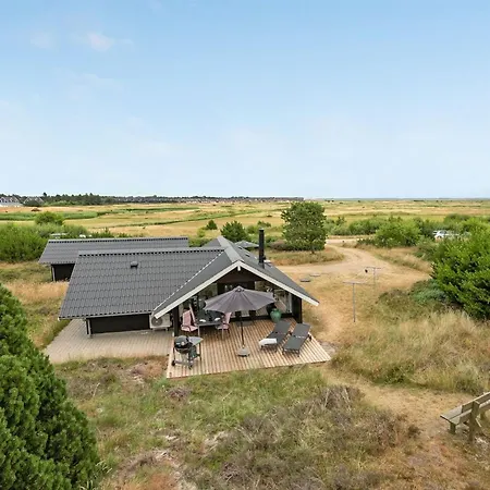 בית נופש Torbjoern - 1-1km From The Sea By Interhome *