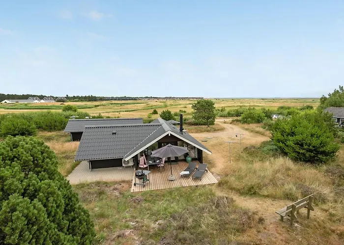 Holiday home Torbjoern - 1-1km From The Sea By Interhome *